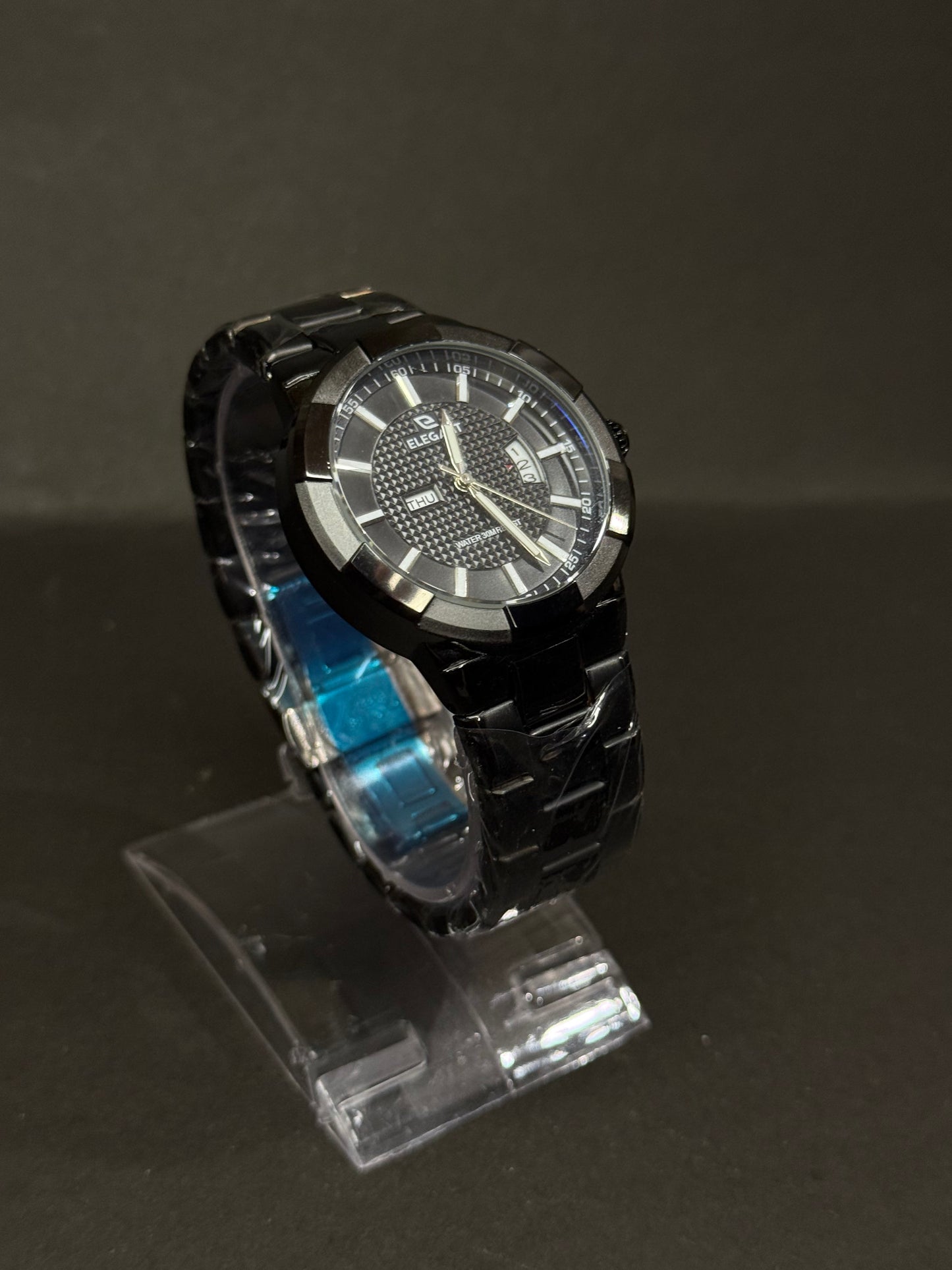 Elegant Original Object-Cut Chain Watch with Date Function