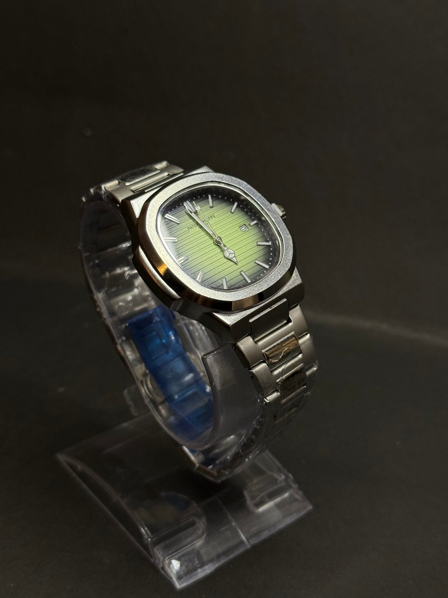 Patek Philippe Dual Shade Luxury Timepiece