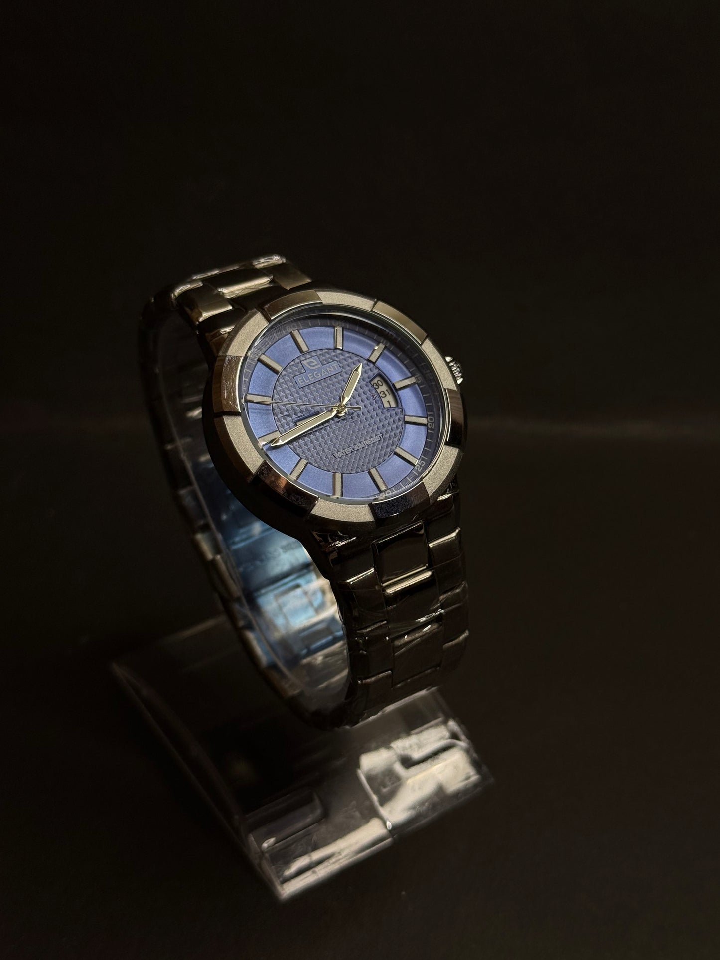 Elegant Original Object-Cut Chain Watch with Date Function